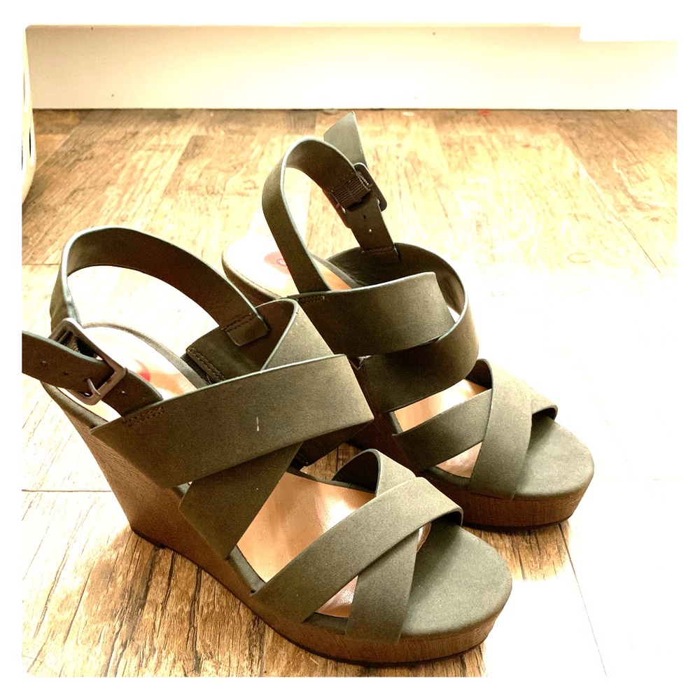 Olive green indigo rd wedges
